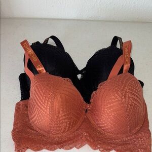2 bebe Lace Longline Bra in Rust and Black